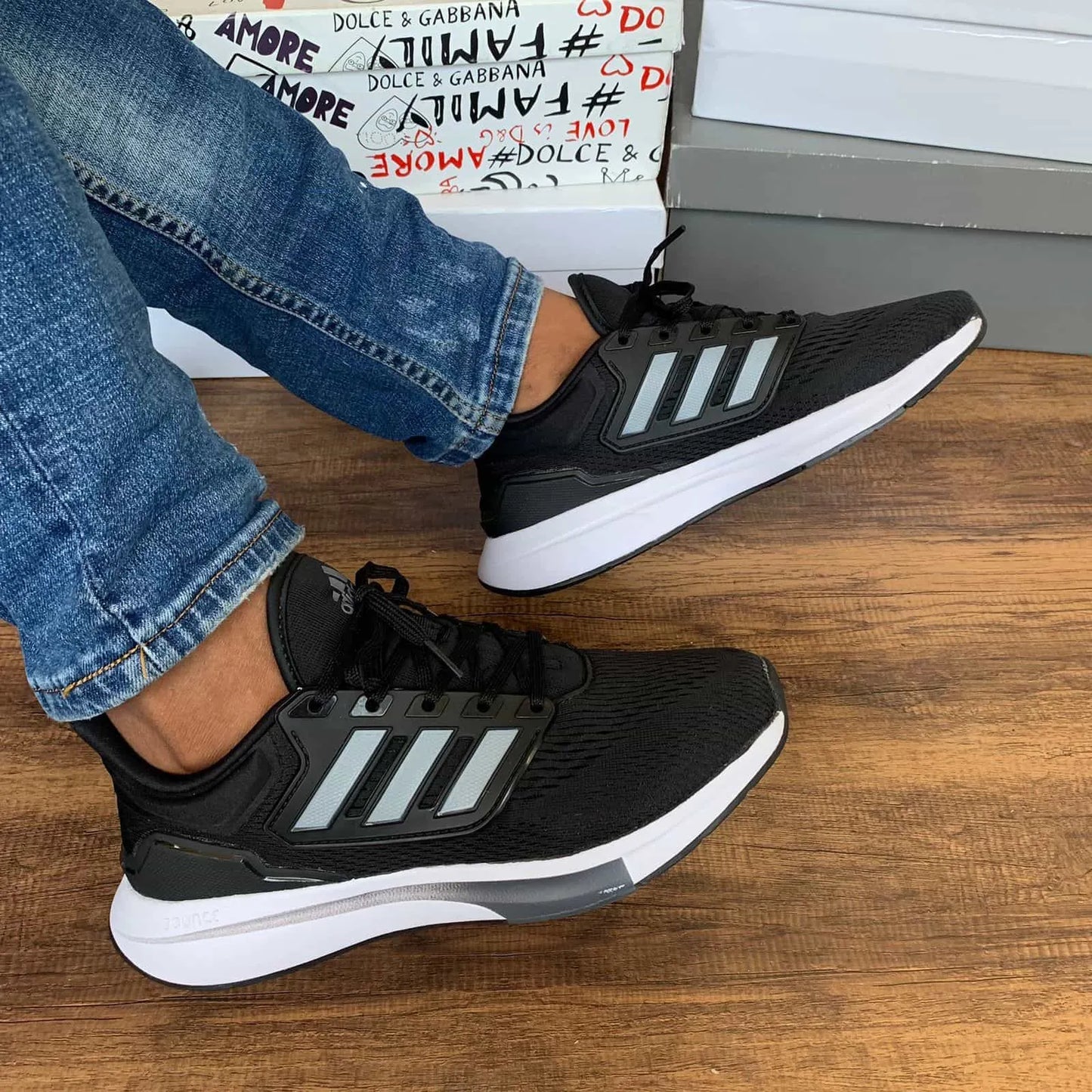 TENIS ESTILO EQ21 RUNTECH